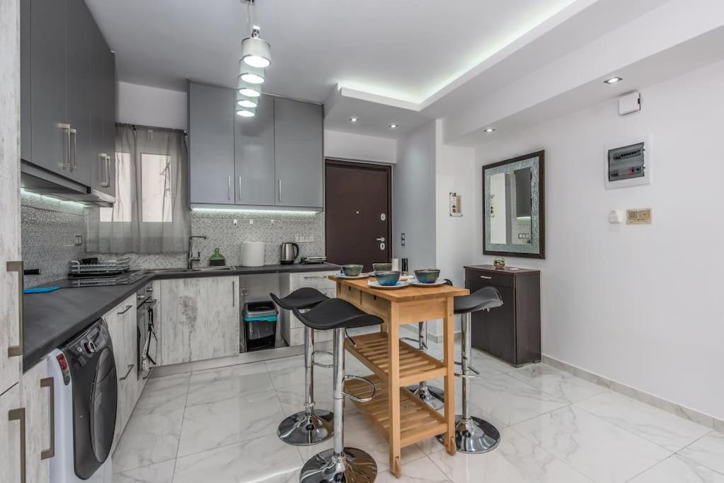 Be Cool Near Kypseli By Atheniankeys Apartment ภายนอก รูปภาพ